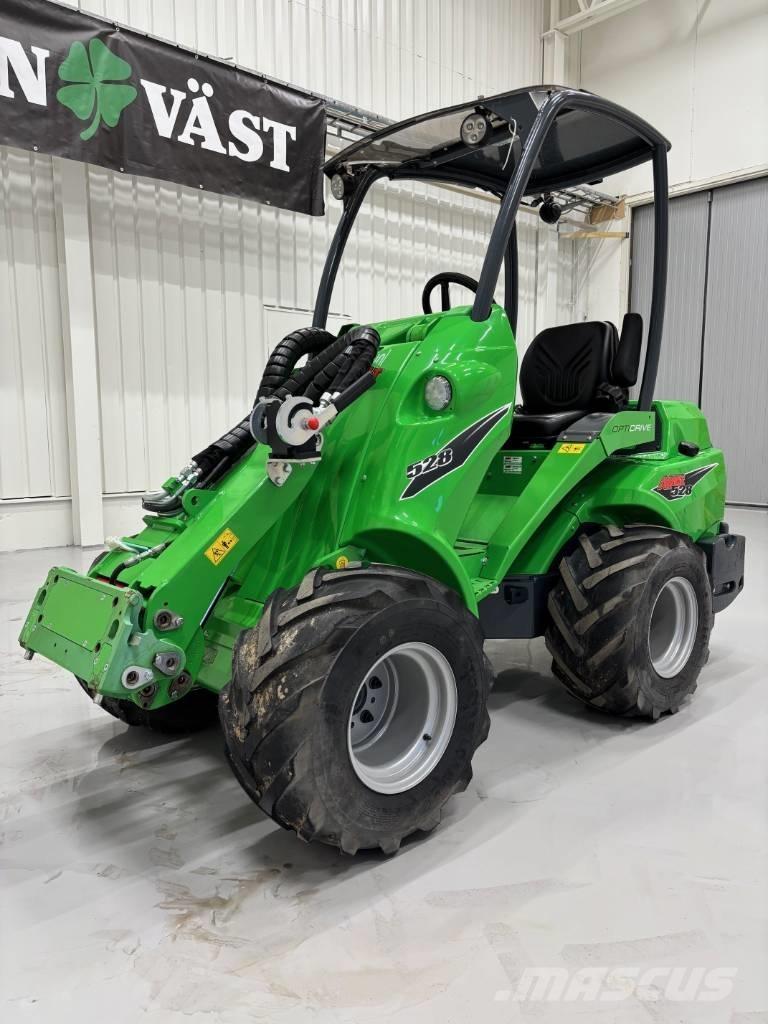 Avant 528 Multifunkcionālie iekrāvēji