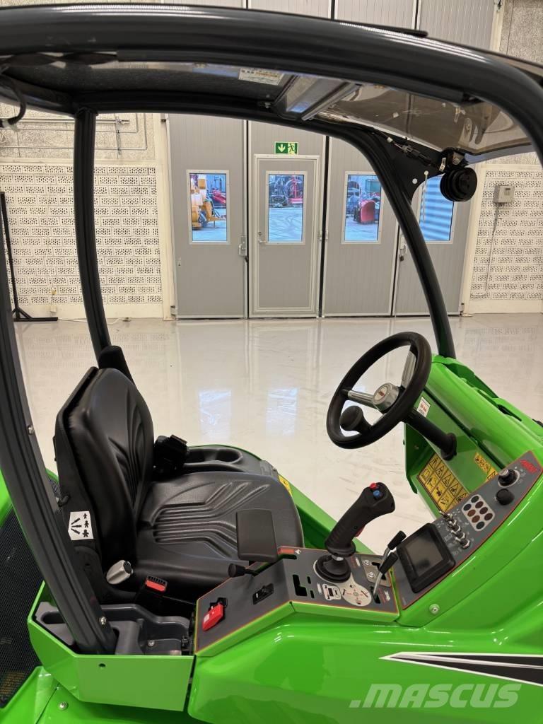 Avant 528 Multifunkcionālie iekrāvēji