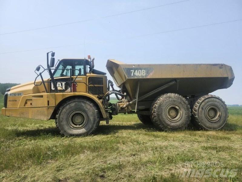 CAT 740 B Artikulētie pašizgāzēji