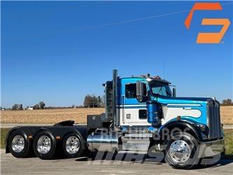 Kenworth W 900 Vilcēji