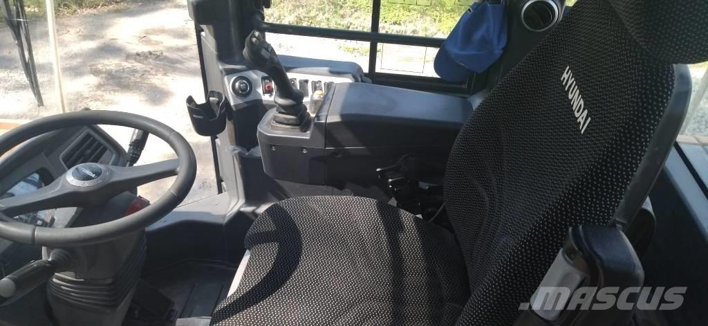 Hyundai HL 960 A Iekrāvēji uz riteņiem