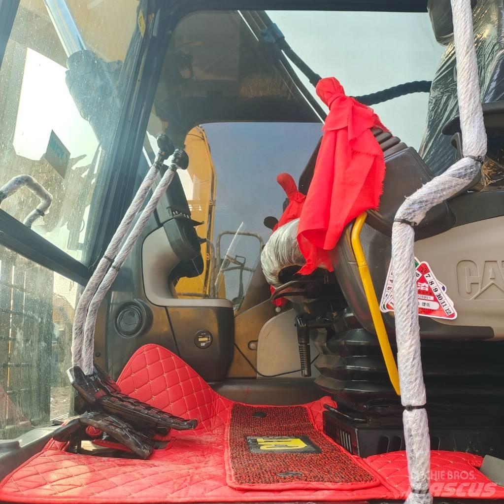 CAT 320D Kāpurķēžu ekskavatori
