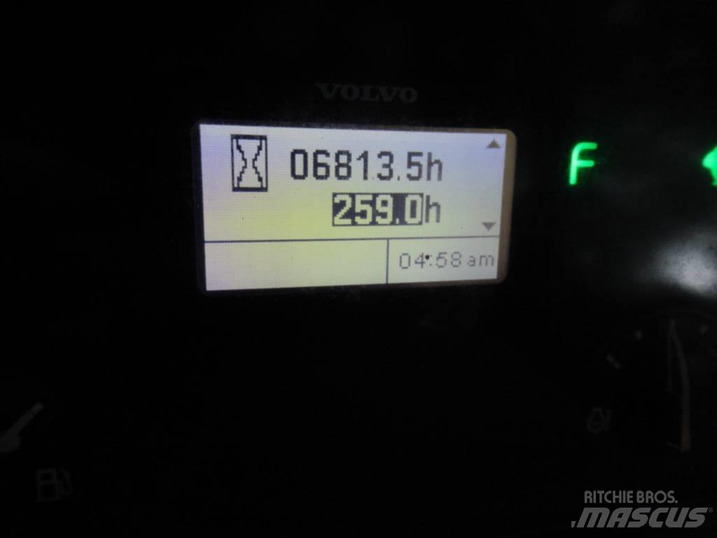 Volvo L 30 G Iekrāvēji uz riteņiem