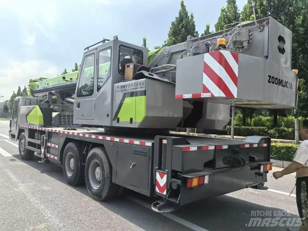 Zoomlion ZCT 251 V Pacēlāji, vinčas un materiālu lifti