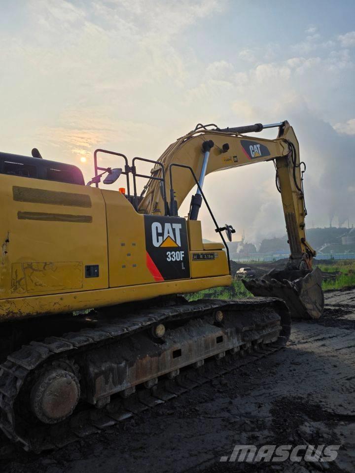 CAT 330FL Kāpurķēžu ekskavatori