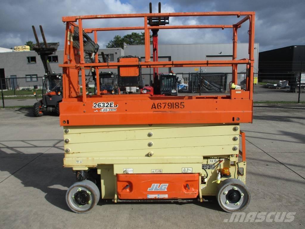 JLG 2632ES (151) Šķerveida pacēlāji