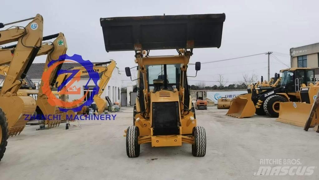 JCB 3 CX Ekskavatori-iekrāvēji
