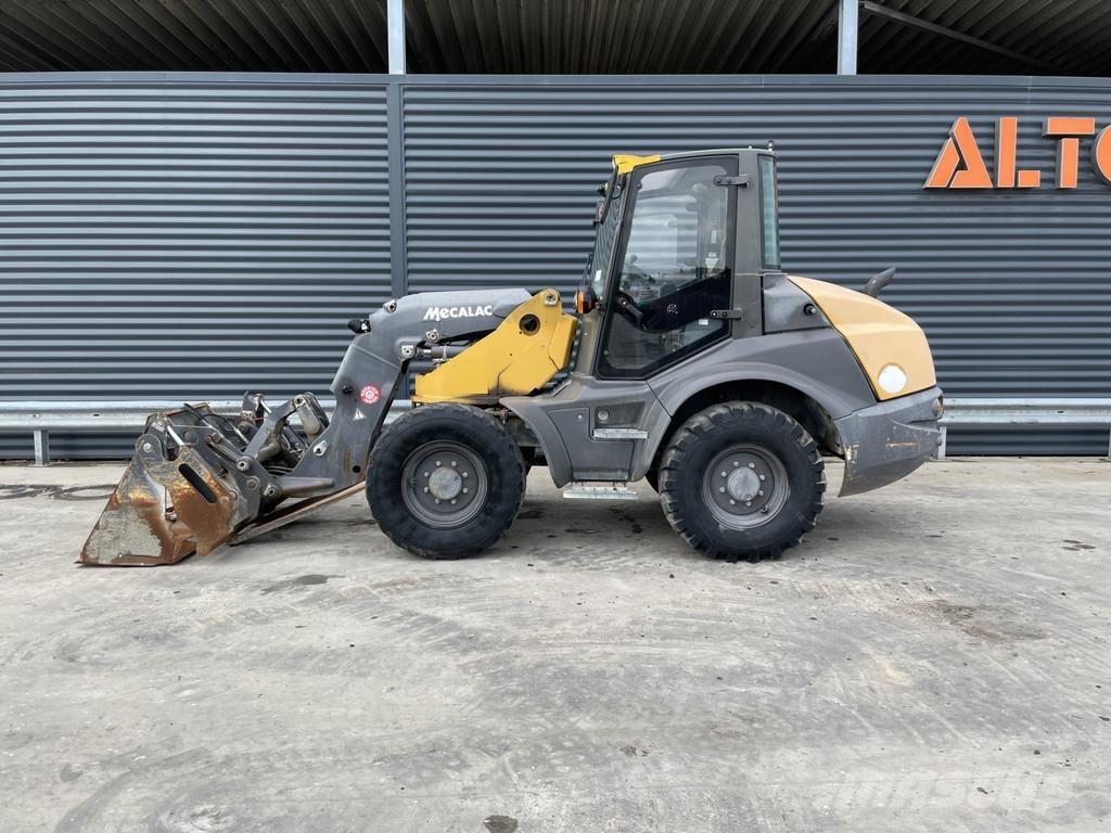 Mecalac AS 700 Iekrāvēji uz riteņiem