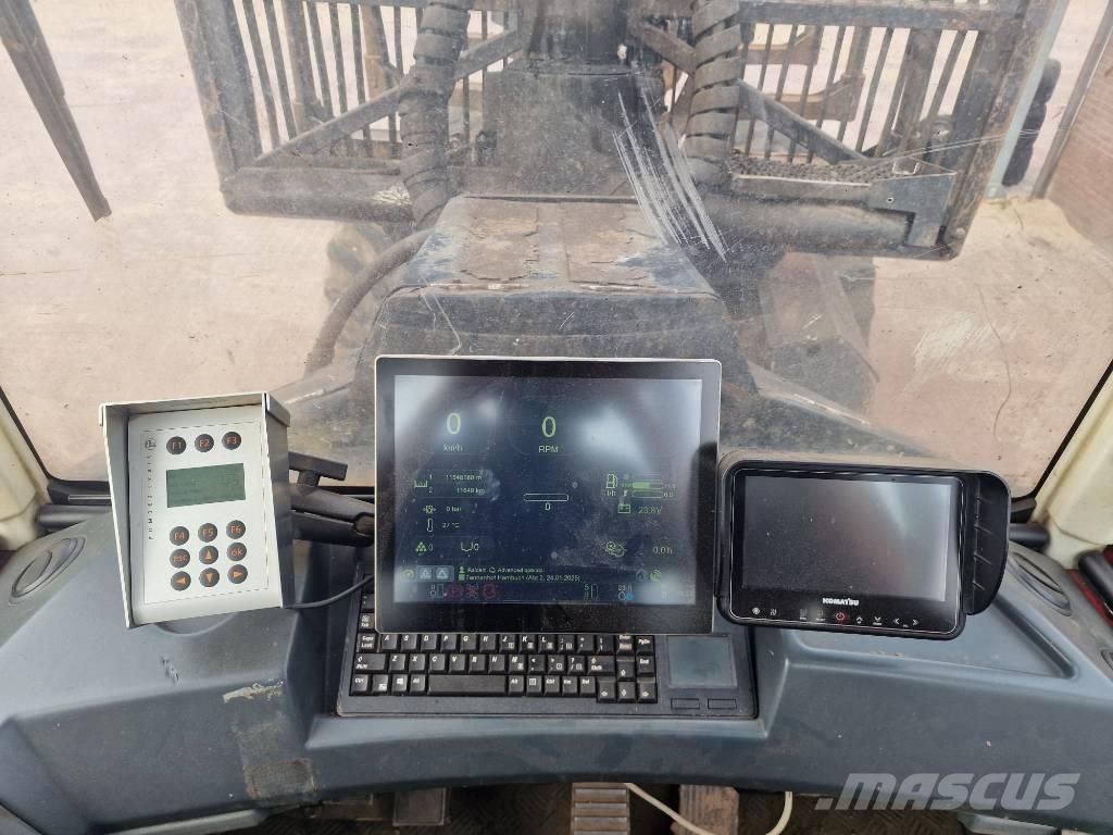 Komatsu 855 Forvarderi