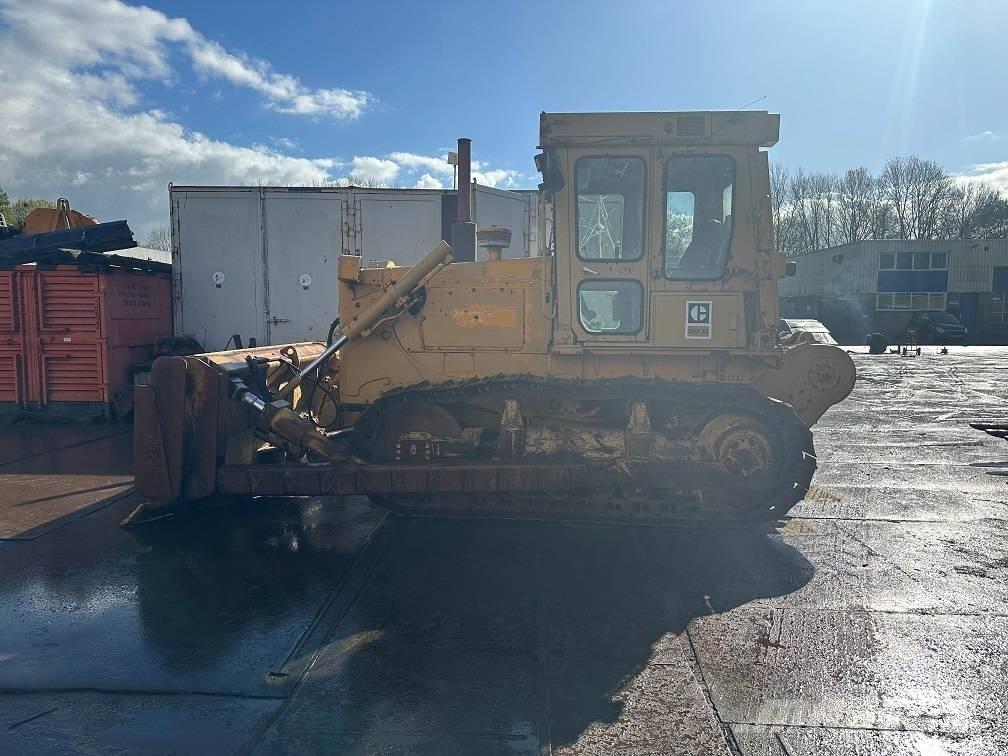 CAT D6D with winch Kāpurķēžu buldozeri