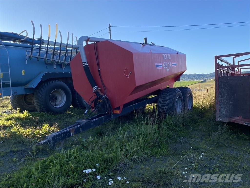Moi GB 12 tankvogn Mēslojuma izkliedētājs
