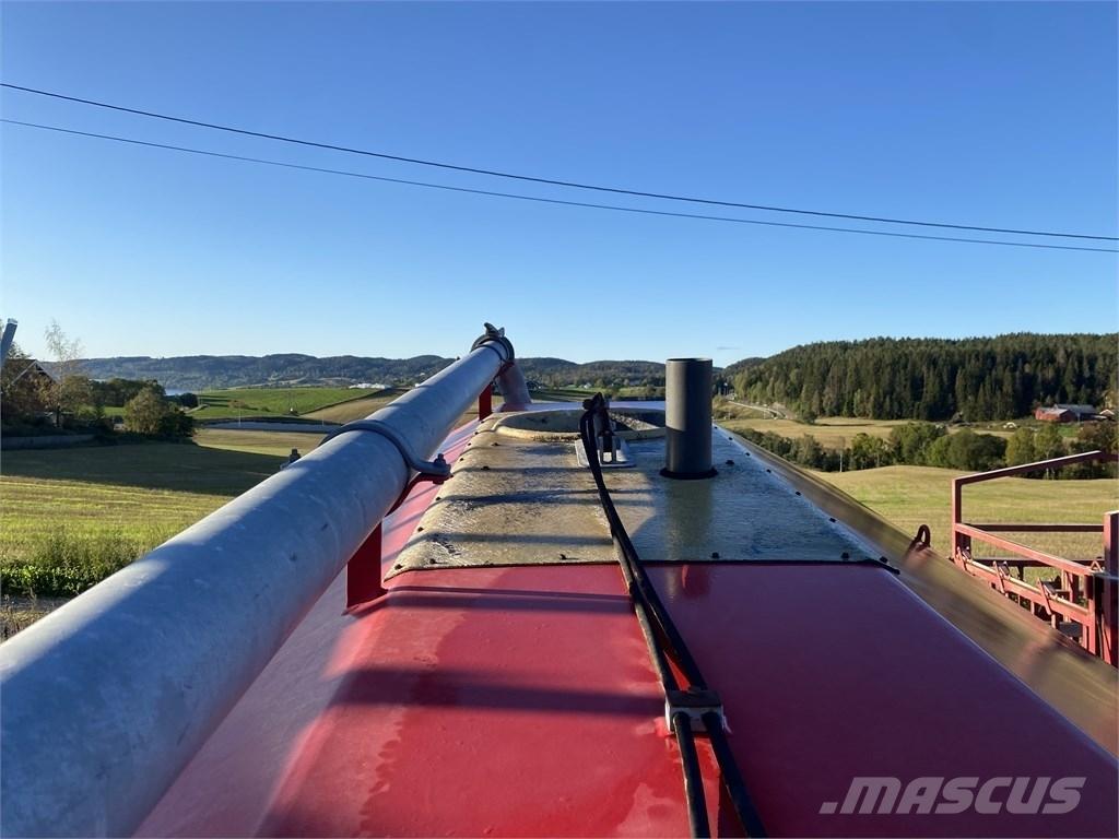 Moi GB 12 tankvogn Mēslojuma izkliedētājs