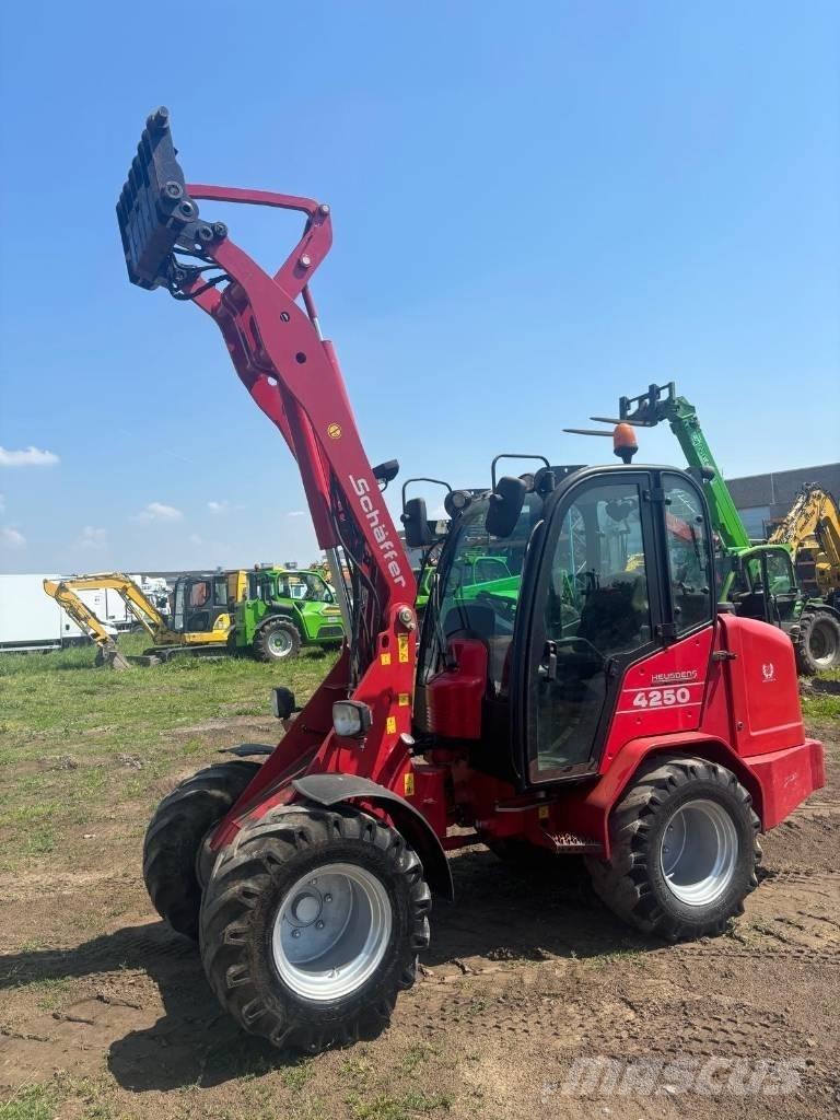 Schäffer 4250 Mini iekrāvēji