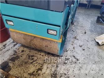Bomag BW 100 AD-4 Divvalču grunts veltņi