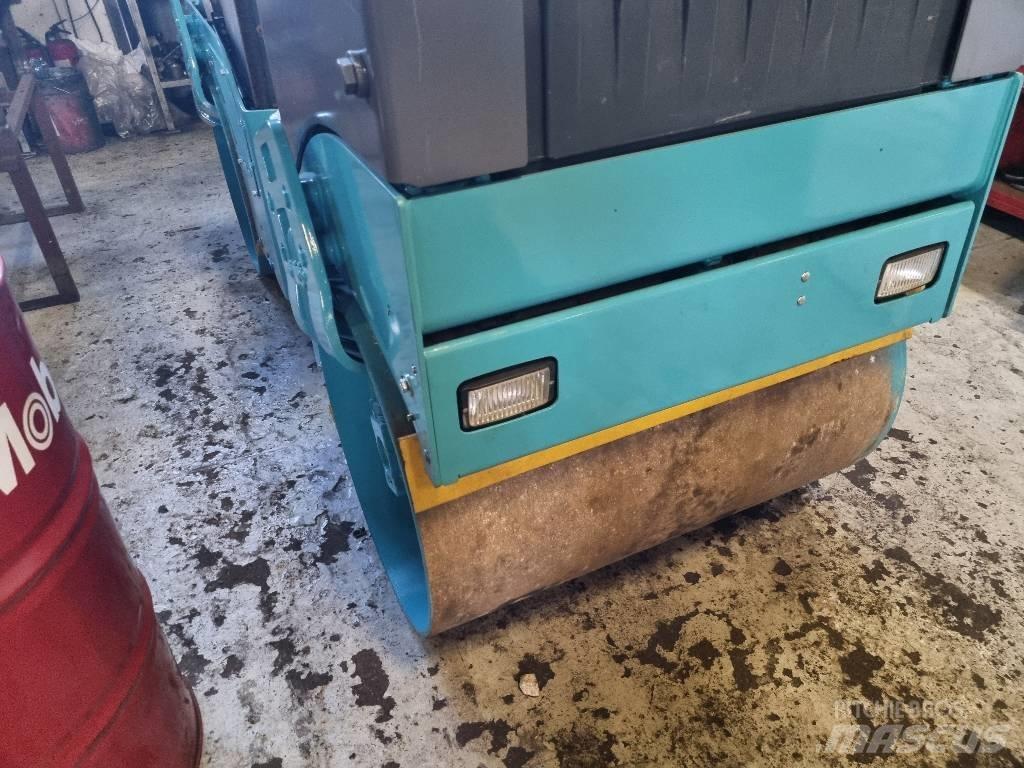 Bomag BW 100 AD-4 Divvalču grunts veltņi