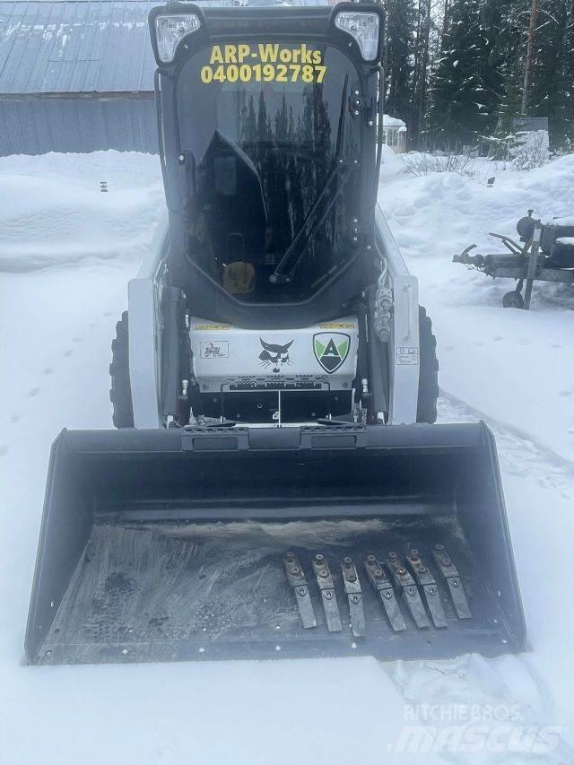 Bobcat S450 Lietoti riteņu kompaktiekrāvēji