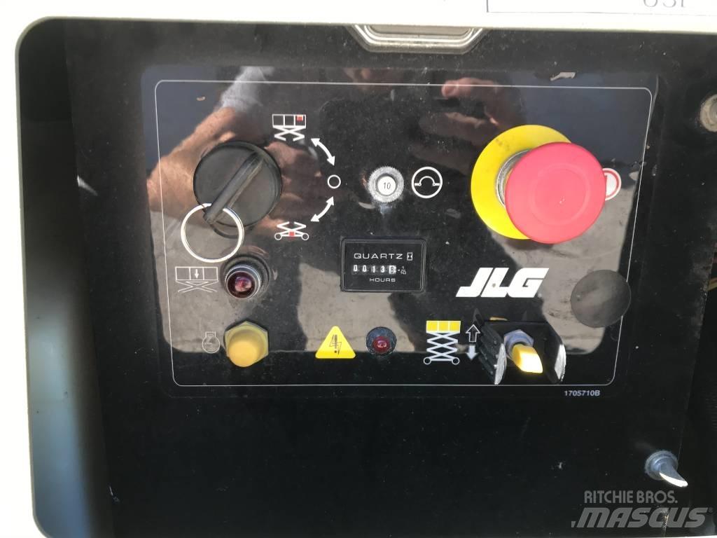 JLG M 3369 Šķerveida pacēlāji