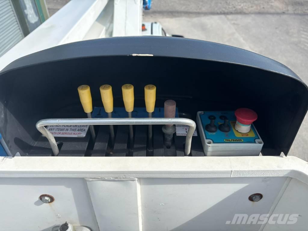 Palfinger P130A Pacēlāji uz automašīnas bāzes