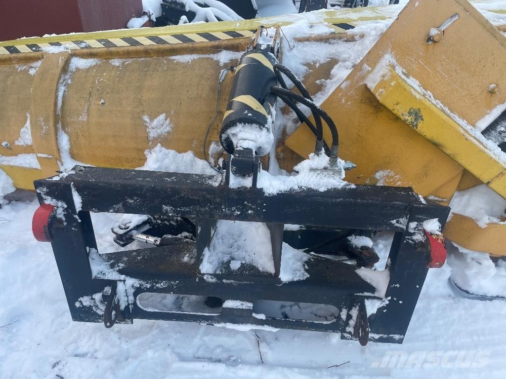 Rote 360 Alueaura Sniega naži un tīrītāji