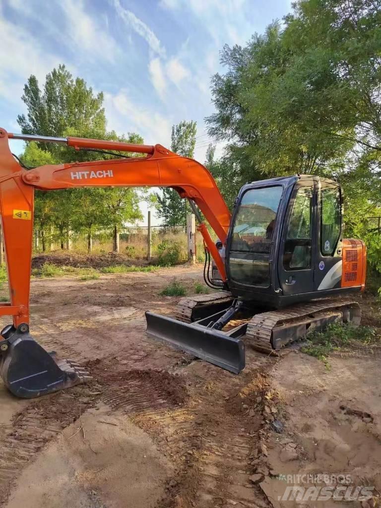 Hitachi ZAXIS60 Kāpurķēžu ekskavatori