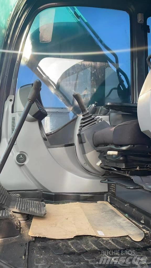 Kobelco SK 200 Kāpurķēžu ekskavatori