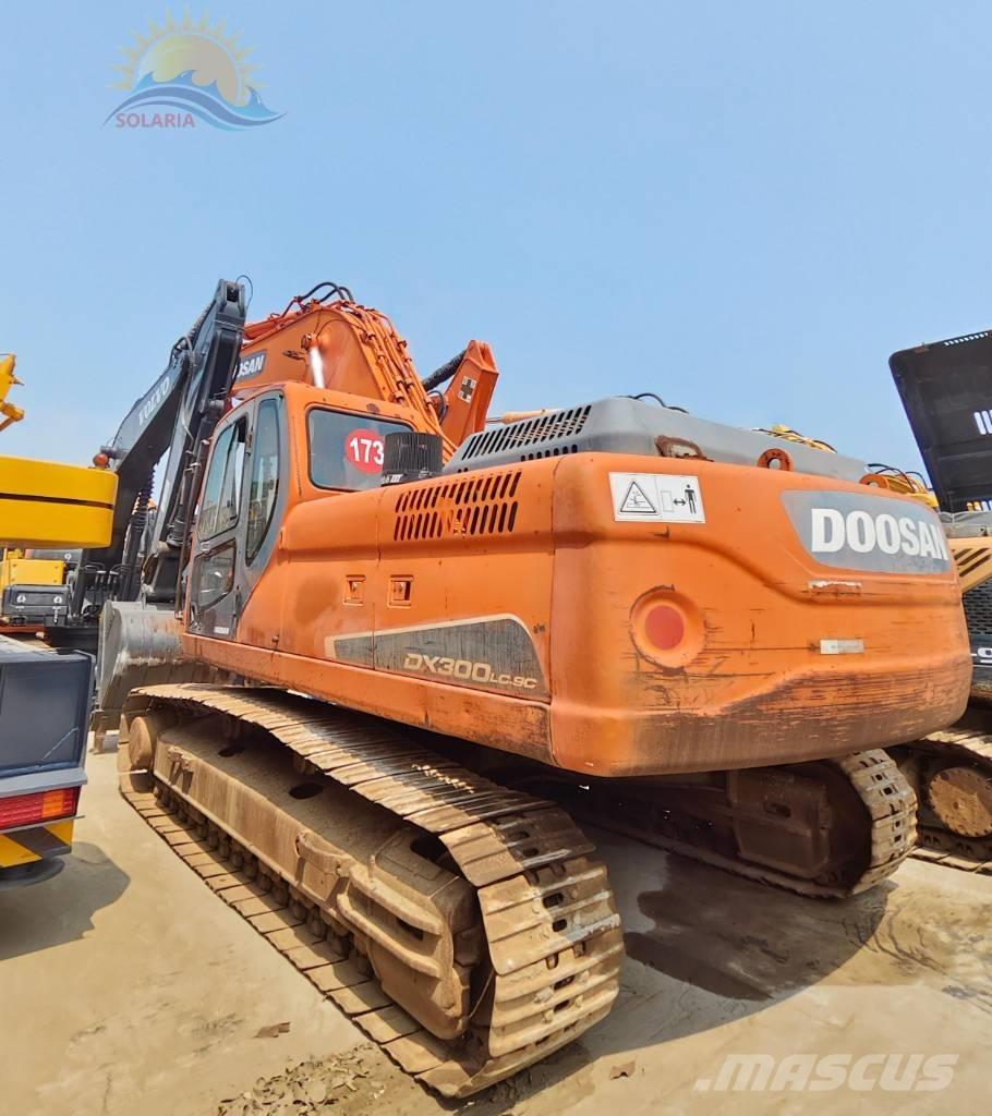 Doosan DX 300 LC Kāpurķēžu ekskavatori