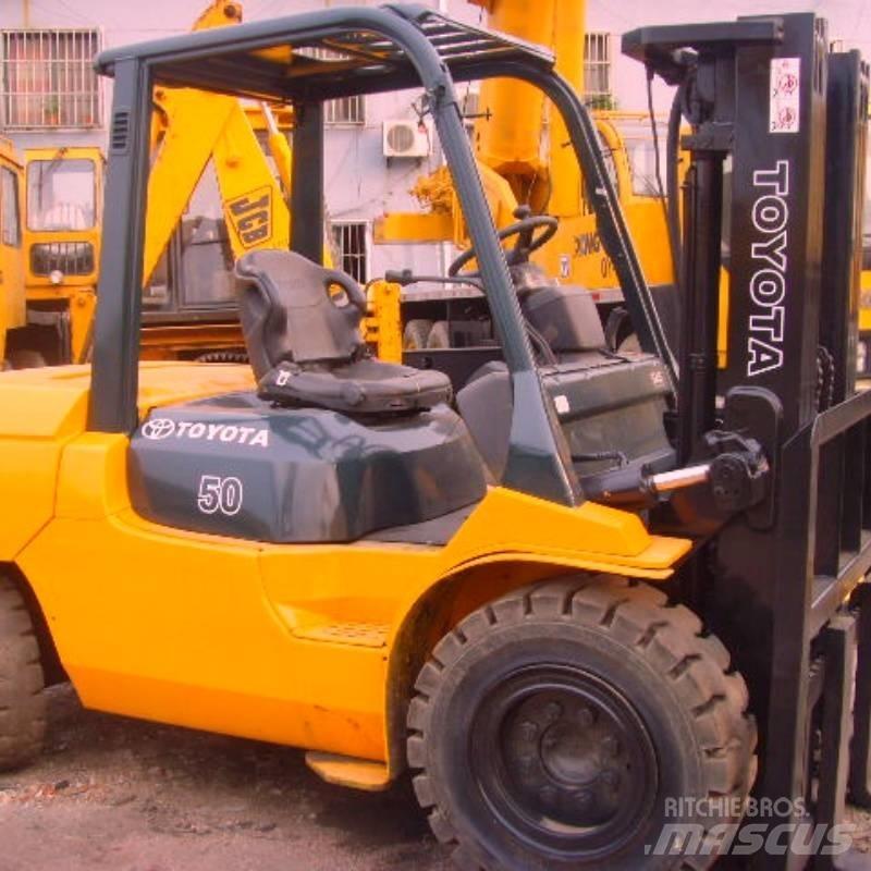 Toyota FD 50 Tehnika ar dīzeļa dzinēju