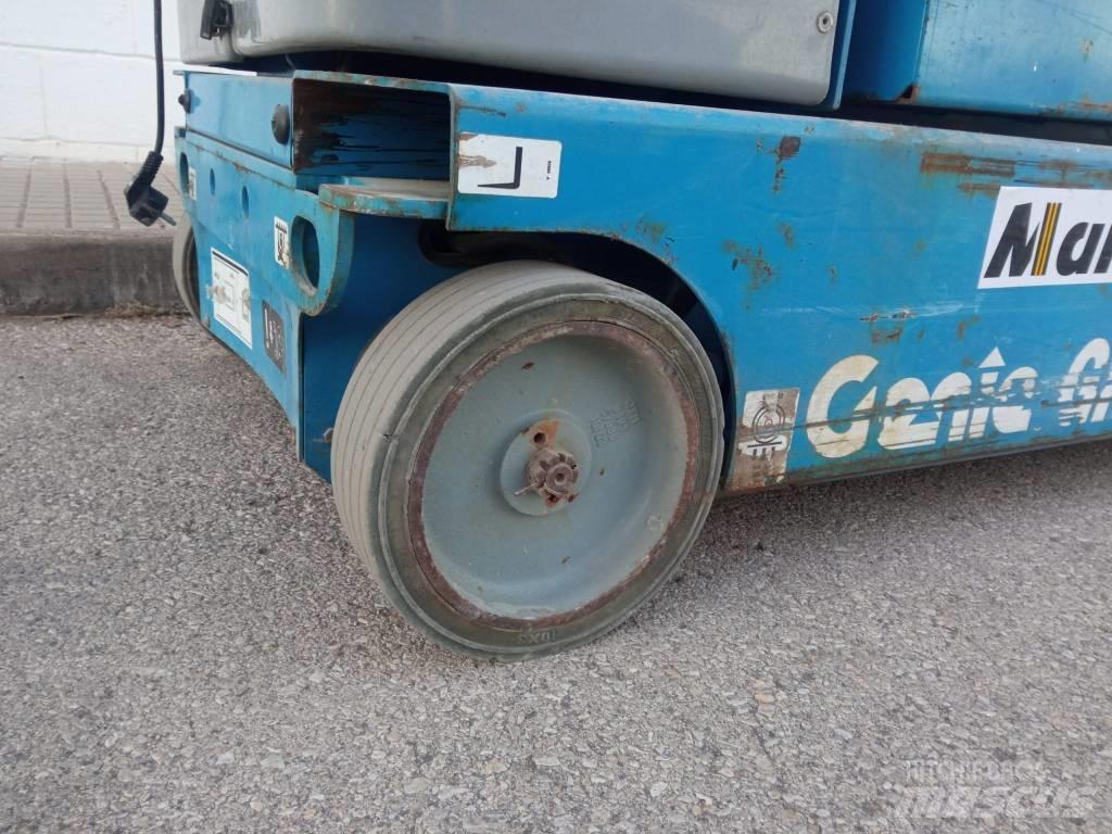 Genie GRC 12 Vertikālie pacēlāji
