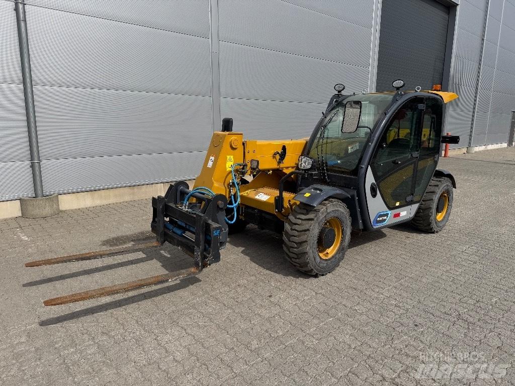 XCMG XC 6-2506 E Teleskopiskie manipulatori