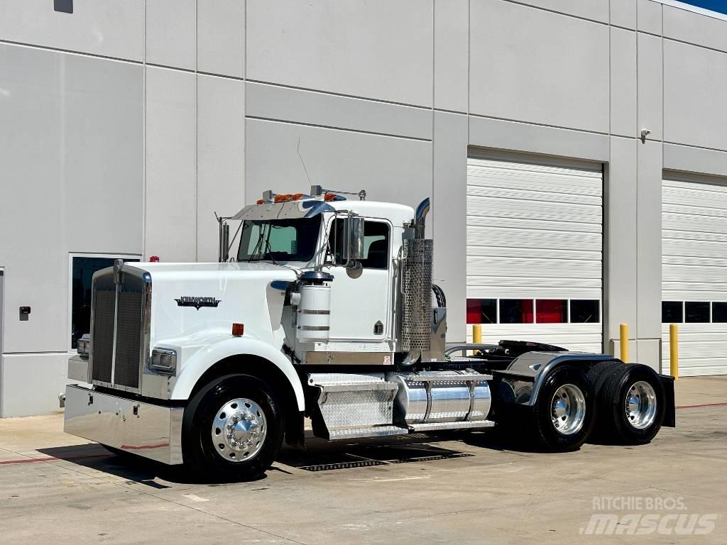 Kenworth W 900 Vilcēji
