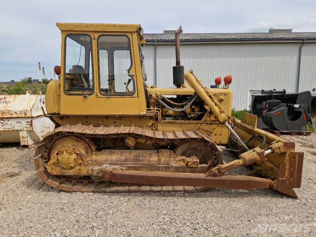 CAT D 4 D Kāpurķēžu buldozeri