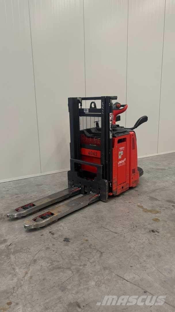 Linde D12AP Pašgājēji krautnētāji