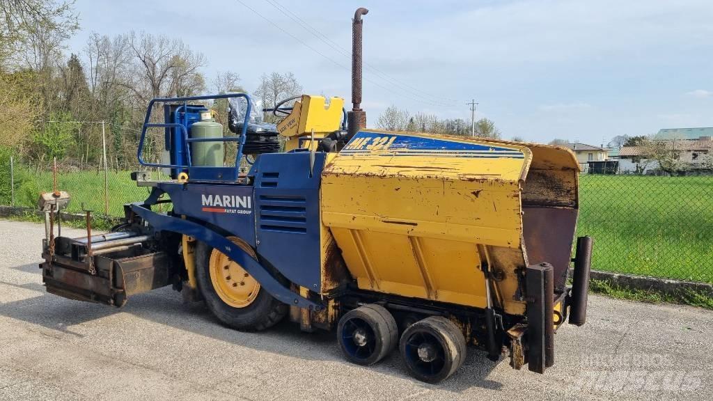 Marini MF 322 Asfalta klājēji