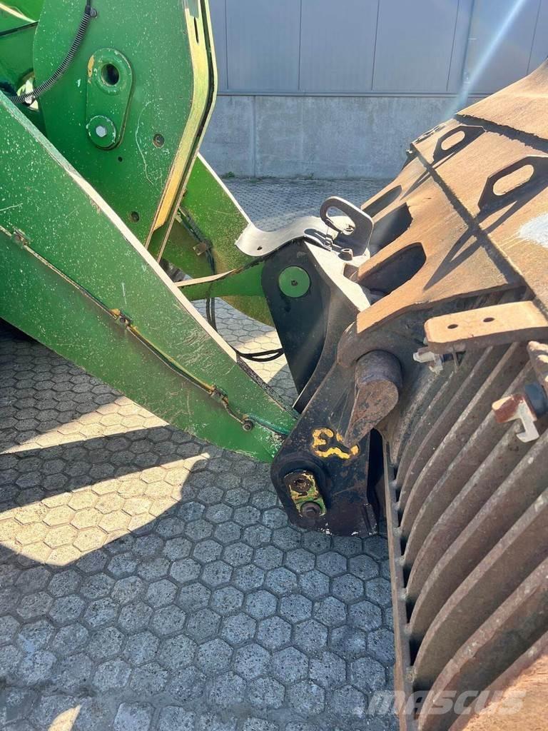 CAT 950M Iekrāvēji uz riteņiem