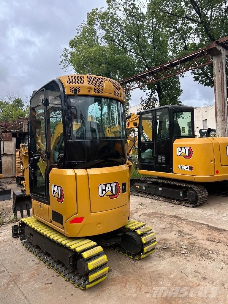 CAT 302 Mini ekskavatori < 7 t