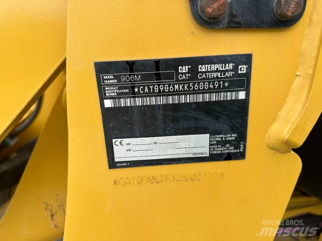 CAT 906 Iekrāvēji uz riteņiem