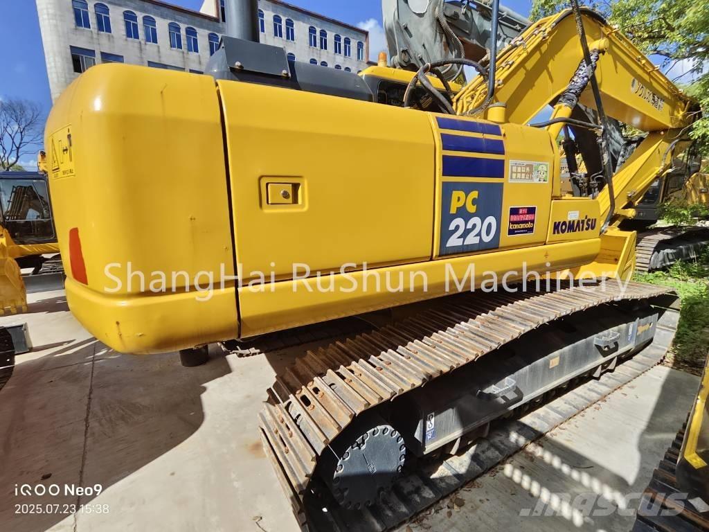 Komatsu 220-7 Kāpurķēžu ekskavatori