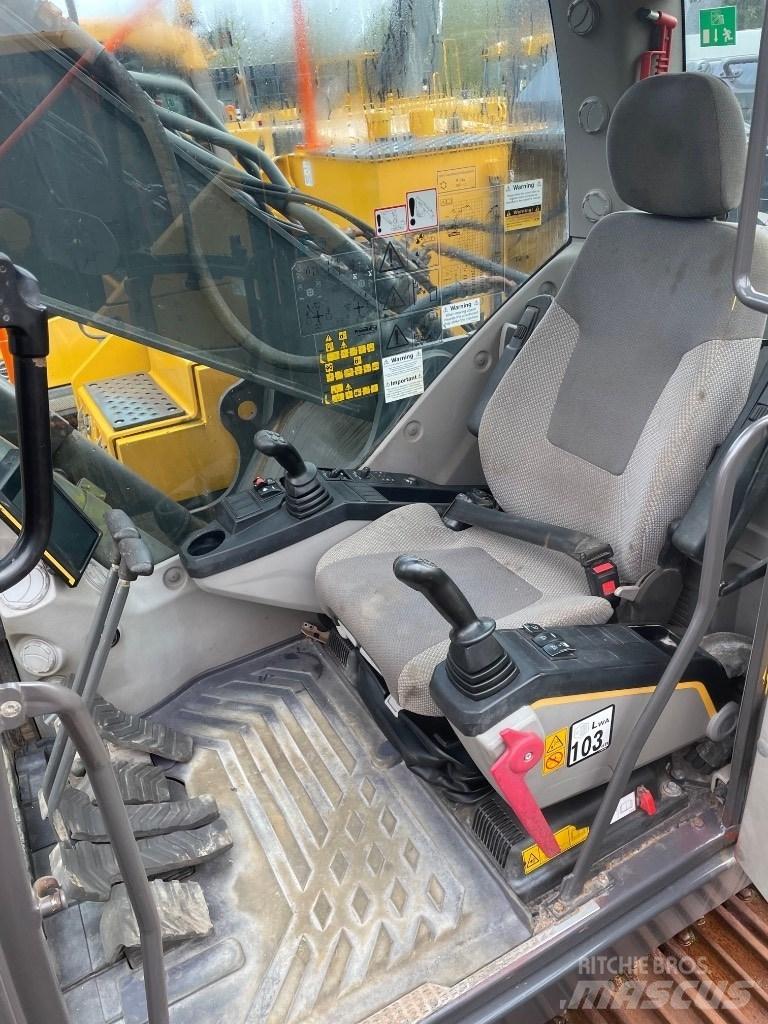 Volvo EC250EL Kāpurķēžu ekskavatori
