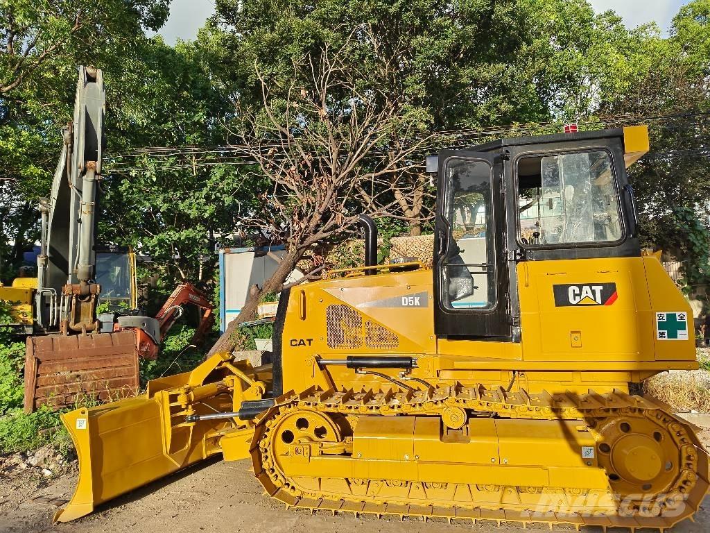 CAT D 5 K Kāpurķēžu buldozeri