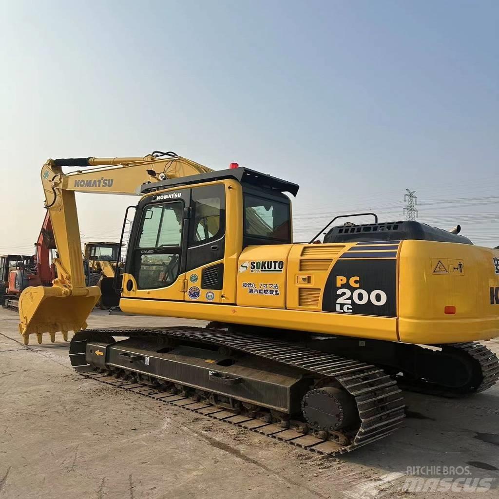 Komatsu PC 200LC Kāpurķēžu ekskavatori