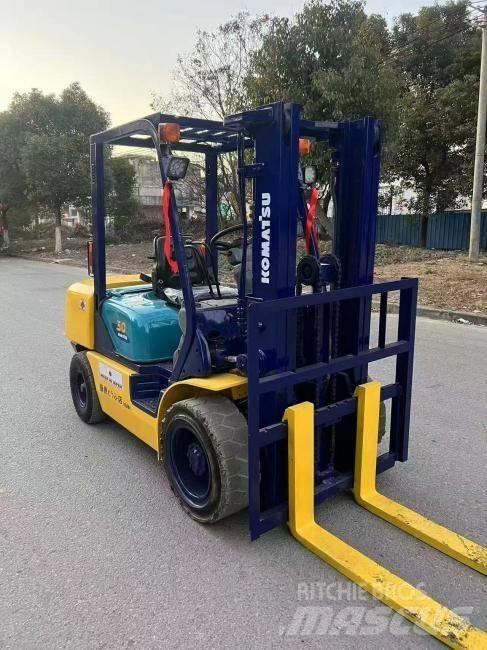 Komatsu FD 30 T-14 Tehnika ar dīzeļa dzinēju