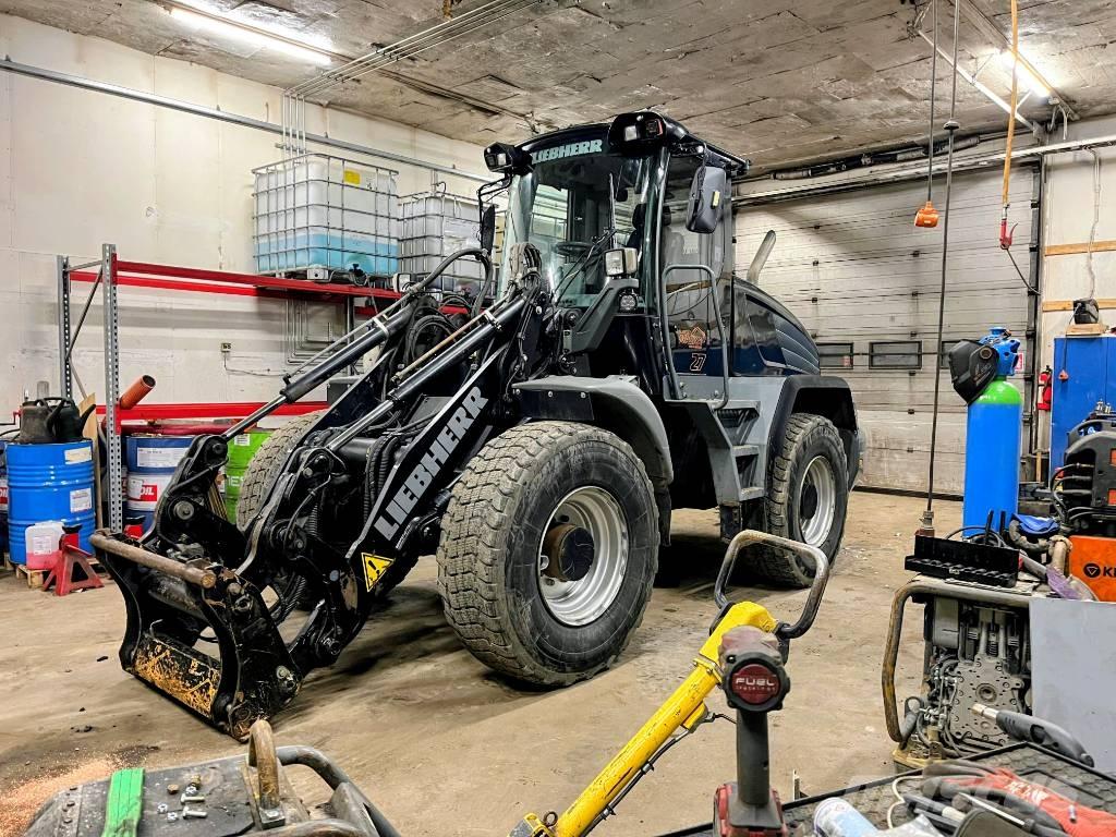 Liebherr L 524 Iekrāvēji uz riteņiem