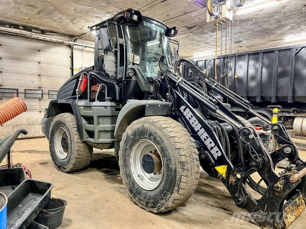 Liebherr L 524 Iekrāvēji uz riteņiem