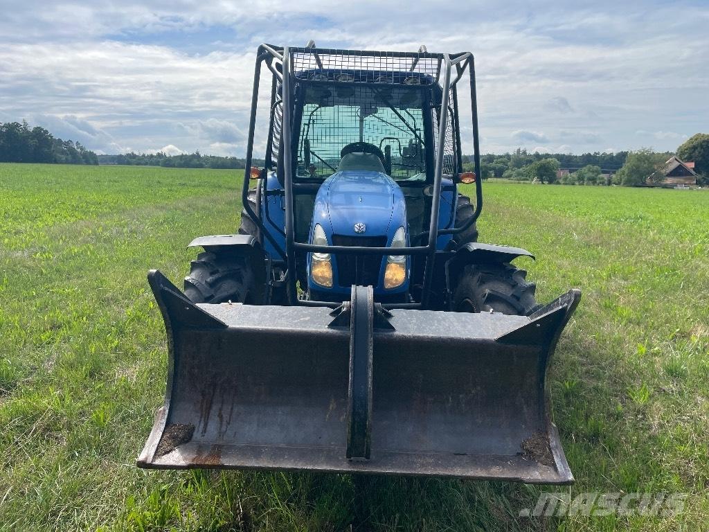 New Holland T5050 Mežizstrādes traktori
