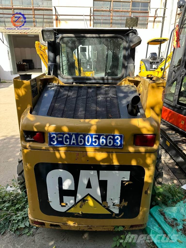 CAT 226 B Lietoti riteņu kompaktiekrāvēji
