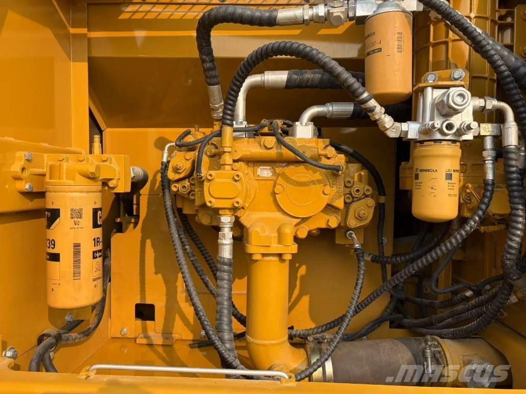 CAT 325 Kāpurķēžu ekskavatori