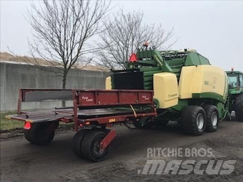 Krone Big pack 4x4 Ķīpu preses
