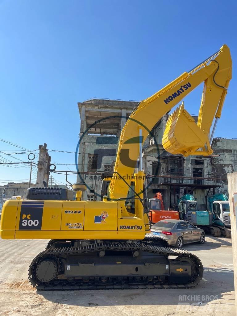 Komatsu PC 300 Kāpurķēžu ekskavatori