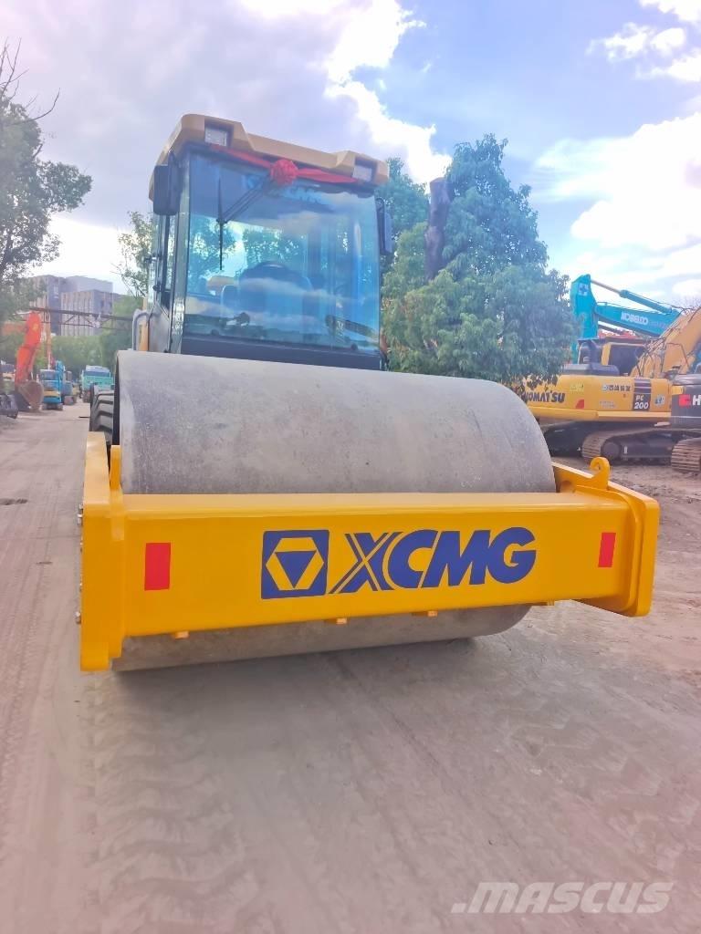 XCMG XS223J Vienvalča grunts veltņi