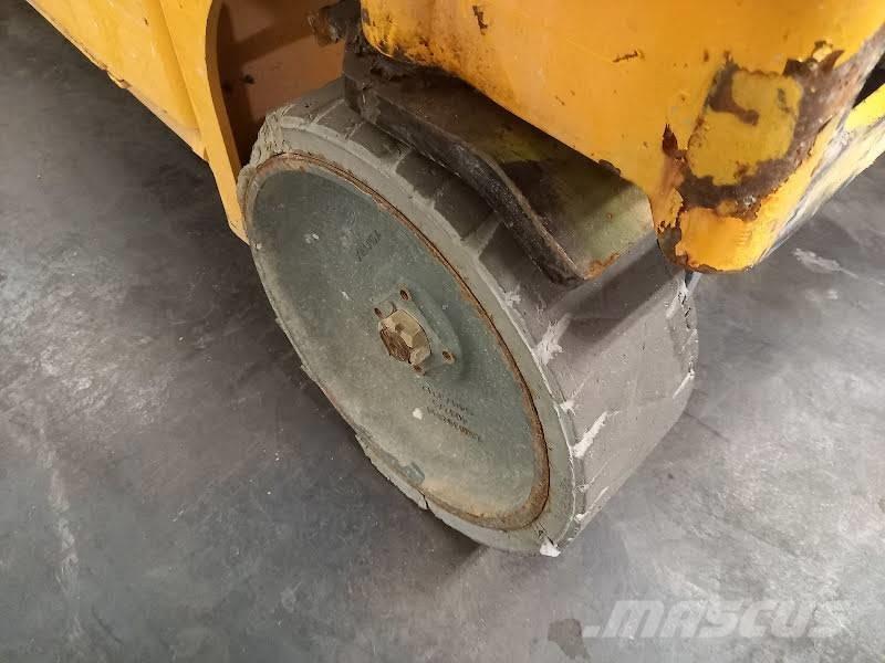 Haulotte Compact 12 Šķerveida pacēlāji